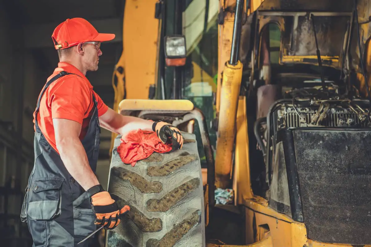 Bulldozer Lifespan [ When To Plan Your Replacement ]