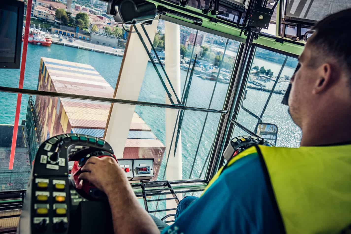 Crane Operators: What is the Expected Driver Salary?